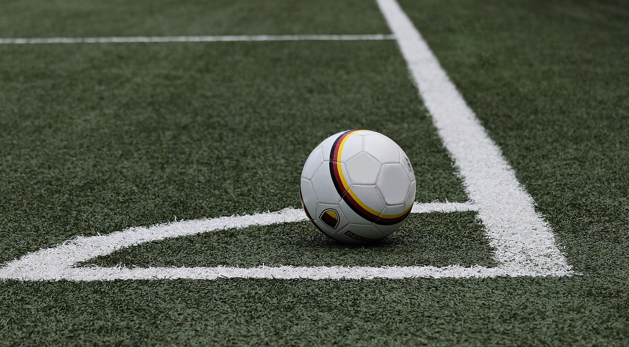 découvrez l'impact du football sur l'environnement et les initiatives écologiques dans le monde du sport.