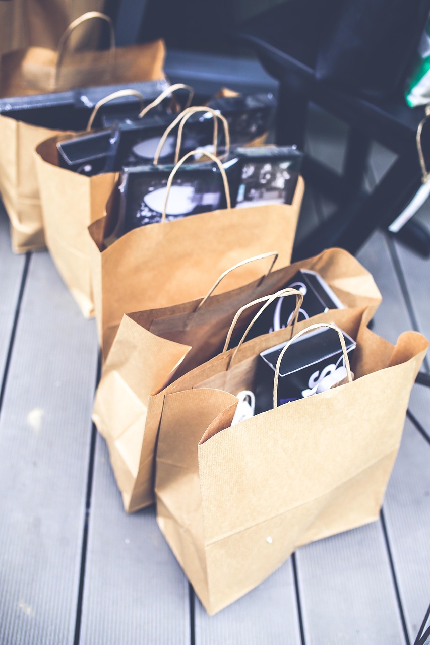 découvrez notre sac écologique, fabriqué à partir de matériaux durables et respectueux de l'environnement pour un choix responsable au quotidien.